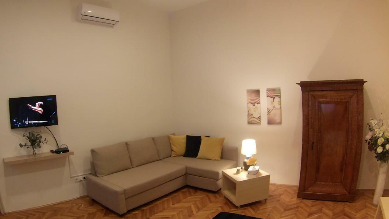 Opera Dream Apartment Budapest Ngoại thất bức ảnh
